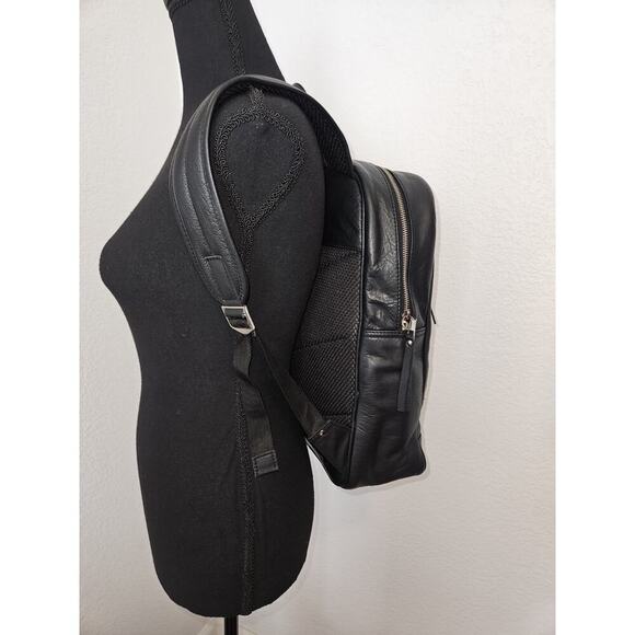 BOLANGARO TREVOR Leather Zipper Backpack Work Travel Black EUC 15x11x5 - Picture 2 of 14